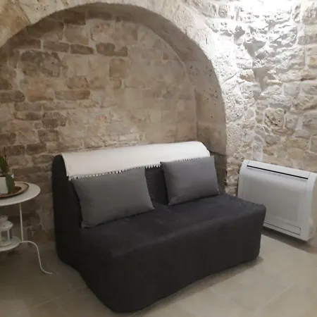 Trulli Grassi * 阿尔贝罗贝洛